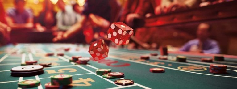 Người dùng Việt Nam duyệt sảnh game rr99 trên điện thoại